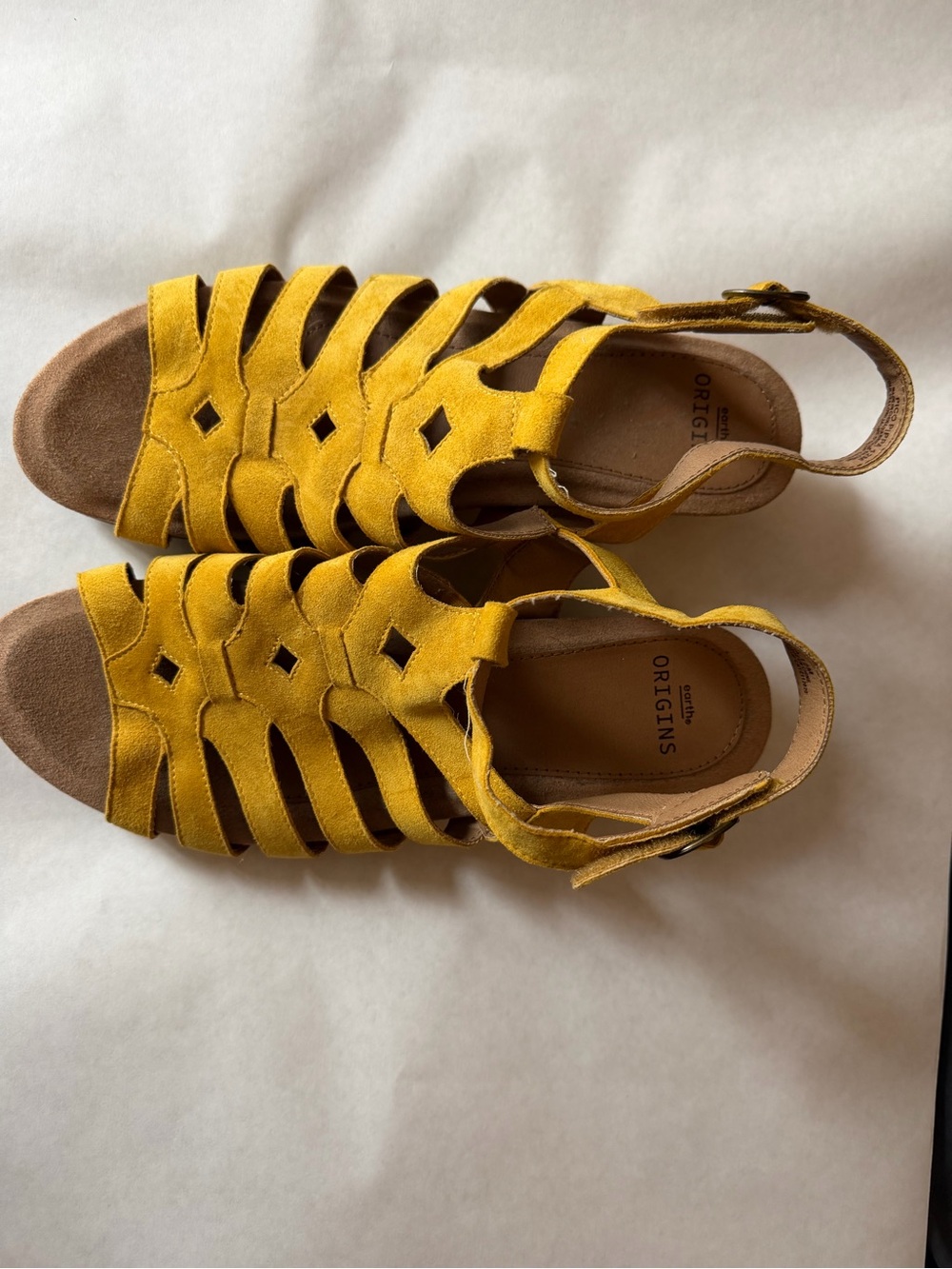 Earth Origins Pico Pippa Yellow Suede Wedge Sandals Women’s 12 - Picture 2 of 7